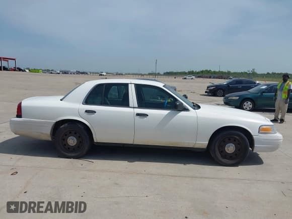 ✅ 2009 Ford Police Interceptor • VIN: 2FAHP71V59X149025 • Lot: 42853064. Listed on IAAI with Not provided. Free auction sales archive from the USA and detailed vehicle history report at DreamBid. Image 13.