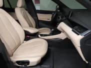 ✅ 2018 BMW X1 sDrive28i • VIN: WBXHU7C37J5L05511 • Lot: 85006215. Listed on Copart with 25,925 mi. Free auction sales archive from the USA and detailed vehicle history report at DreamBid. Image 5.