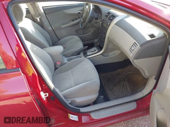 ✅ 2010 Toyota Corolla S • VIN: 1NXBU4EE1AZ170334 • Лот: 43531882. Опубликован ранее на IAAI с пробегом 272 275 миль. Бесплатный доступ к архиву аукционных продаж из США и подробный отчёт об истории автомобиля на DreamBid. Изображение 5.