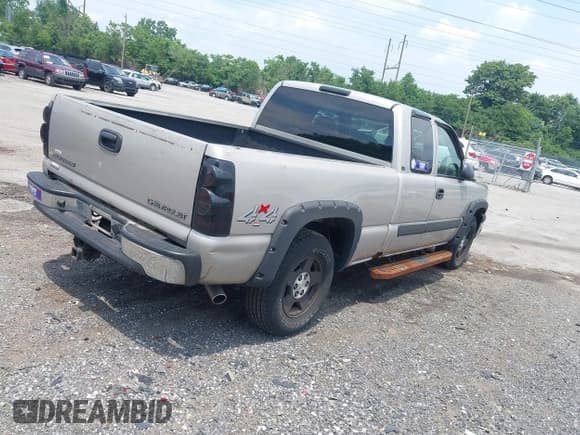 ✅ 2004 Chevrolet Silverado 1500 Z71 • VIN: 1GCEK19T14E284346 • Лот: 42615528. Опубликован ранее на IAAI с пробегом 199 911 миль. Бесплатный доступ к архиву аукционных продаж из США и подробный отчёт об истории автомобиля на DreamBid. Изображение 4.