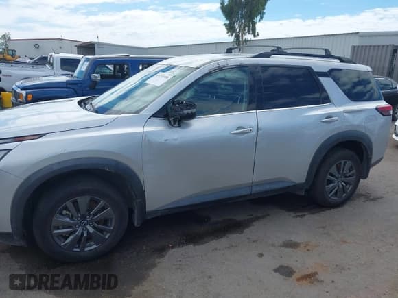 ✅ 2022 Nissan Pathfinder SV • VIN: 5N1DR3BA9NC255911 • Lot: 43231938. Listed on IAAI with 84,754 mi. Free auction sales archive from the USA and detailed vehicle history report at DreamBid. Image 18.