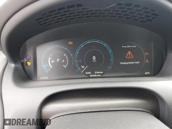 ✅ 2016 Jaguar XJ Portfolio • VIN: SAJWJ2GDXG8V93228 • Lot: 62832115. Listed on Copart with 45,536 mi. Free auction sales archive from the USA and detailed vehicle history report at DreamBid. Image 9.