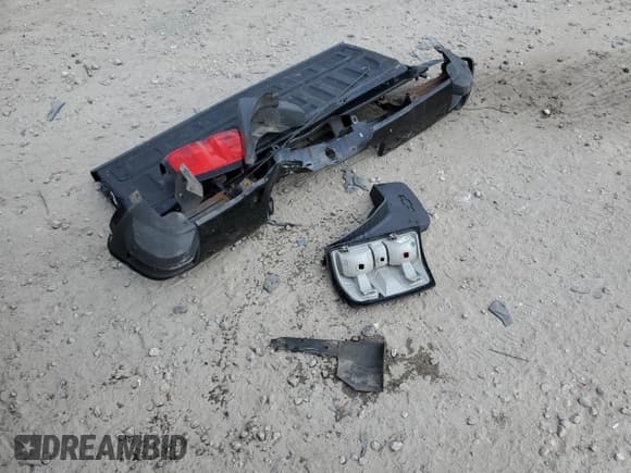 ✅ 2015 Chevrolet Silverado 1500 LT • VIN: 1GCVKREC0FZ433460 • Лот: 65127724. Опубликован ранее на Copart с пробегом 132 517 миль. Бесплатный доступ к архиву аукционных продаж из США и подробный отчёт об истории автомобиля на DreamBid. Изображение 12.