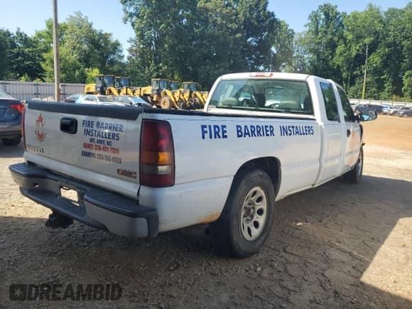 ✅ 2003 GMC Sierra 1500 • VIN: 1GTEC19TX3E326007 • Лот: 58394025. Опубликован ранее на Copart с пробегом Не указан. Бесплатный доступ к архиву аукционных продаж из США и подробный отчёт об истории автомобиля на DreamBid. Изображение 3.