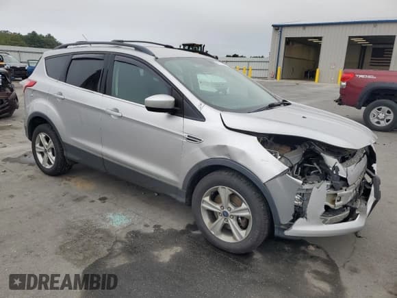 ✅ 2016 Ford Escape SE • VIN: 1FMCU9G99GUC71163 • Lot: 81151345. Listed on Copart with 126,079 mi. Free auction sales archive from the USA and detailed vehicle history report at DreamBid. Image 4.