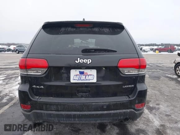 ✅ 2019 Jeep Grand Cherokee Laredo E • VIN: 1C4RJFAGXKC834233 • Lot: 41392437. Wystawiony na IAAI z przebiegiem 81 005 mil. Bezpłatny archiwum sprzedaży aukcyjnych z USA i szczegółowy raport historii pojazdu na DreamBid. Zdjęcie 17.