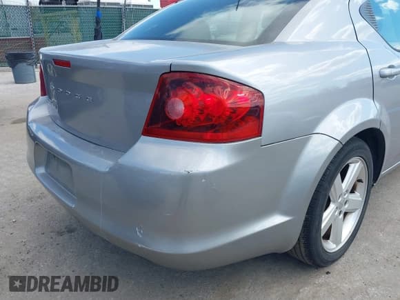 ✅ 2013 Dodge Avenger SE • VIN: 1C3CDZAB9DN566774 • Лот: 41681983. Опубликован ранее на IAAI с пробегом 145 618 миль. Бесплатный доступ к архиву аукционных продаж из США и подробный отчёт об истории автомобиля на DreamBid. Изображение 6.