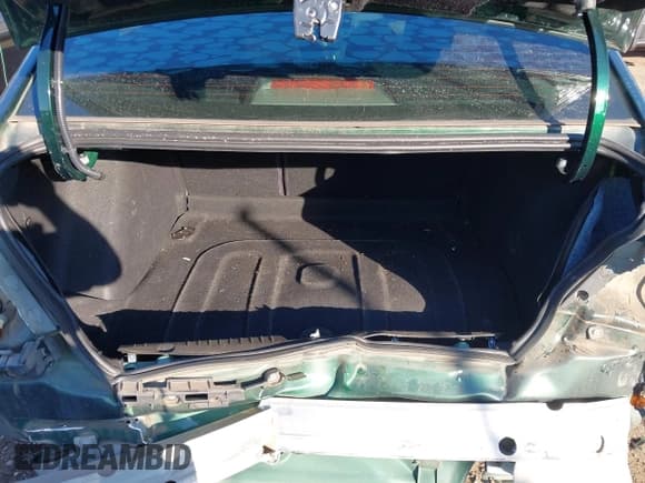 ✅ 2014 Chevrolet Cruze LS • VIN: 1G1PA5SH3E7166502 • Lot: 43341742. Wystawiony na IAAI z przebiegiem 57 306 mil. Bezpłatny archiwum sprzedaży aukcyjnych z USA i szczegółowy raport historii pojazdu na DreamBid. Zdjęcie 18.