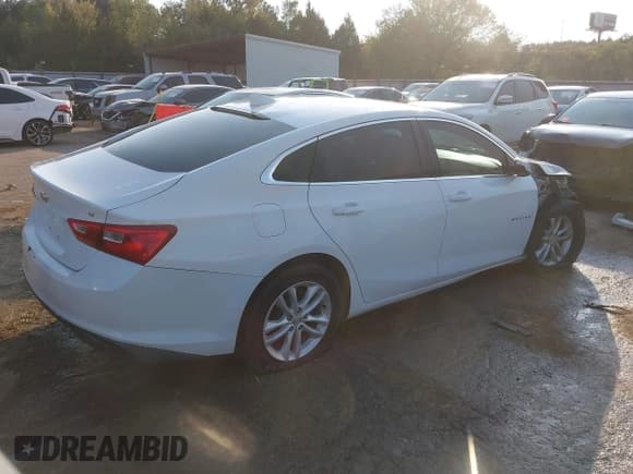 ✅ 2017 Chevrolet Malibu LT • VIN: 1G1ZE5ST7HF202882 • Lot: 43355177. Listed on IAAI with 172,932 mi. Free auction sales archive from the USA and detailed vehicle history report at DreamBid. Image 4.