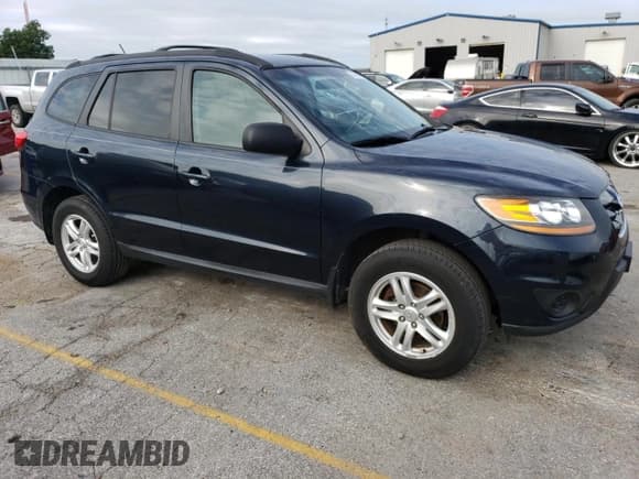 ✅ 2011 Hyundai Santa Fe GLS • VIN: 5XYZGDAB3BG023442 • Lot: 61416994. Listed on Copart with 154,866 mi. Free auction sales archive from the USA and detailed vehicle history report at DreamBid. Image 4.