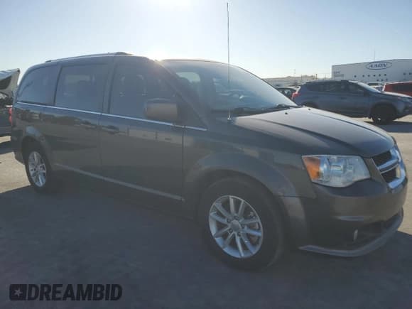 ✅ 2018 Dodge Grand Caravan SXT • VIN: 2C4RDGCG5JR215698 • Лот: 92485495. Опубликован ранее на Copart с пробегом 160 516 миль. Бесплатный доступ к архиву аукционных продаж из США и подробный отчёт об истории автомобиля на DreamBid. Изображение 4.