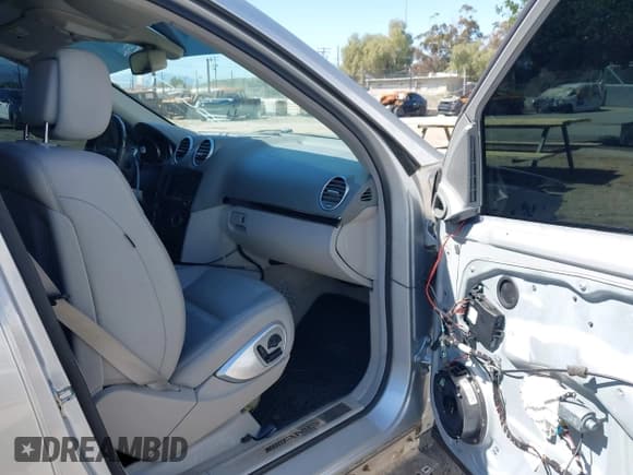 ✅ 2007 Mercedes-Benz M 63 AMG • VIN: 4JGBB77E47A171914 • Лот: 41765093. Опубликован ранее на IAAI с пробегом 134 020 миль. Бесплатный доступ к архиву аукционных продаж из США и подробный отчёт об истории автомобиля на DreamBid. Изображение 5.