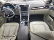 ✅ 2017 Ford Fusion Titanium • VIN: 3FA6P0D91HR175695 • Лот: 84728215. Опубликован ранее на Copart с пробегом 69 572 миль. Бесплатный доступ к архиву аукционных продаж из США и подробный отчёт об истории автомобиля на DreamBid. Изображение 8.