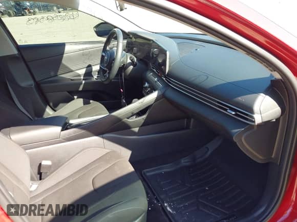 2023 Hyundai Elantra SEL z VIN KMHLS4AG2PU461757, wystawiony jako IAAI lot #42084934 z przebiegiem 64 934 mil mil oraz . Historia ofert i sprzedaży dostępna na DreamBid. Obrazek 5.