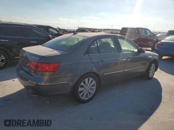 ✅ 2010 Hyundai Sonata Limited • VIN: 5NPEU4AF3AH585553 • Lot: 82469815. Listed on Copart with 57,104 mi. Free auction sales archive from the USA and detailed vehicle history report at DreamBid. Image 3.