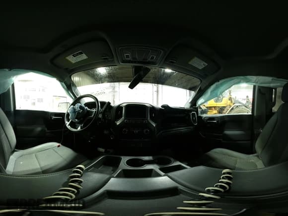 ✅ 2021 Chevrolet Silverado 1500 LT • VIN: 1GCUYDED8MZ345551 • Lot: 43242245. Wystawiony na IAAI z przebiegiem Nie podano. Bezpłatny archiwum sprzedaży aukcyjnych z USA i szczegółowy raport historii pojazdu na DreamBid. Zdjęcie 19.