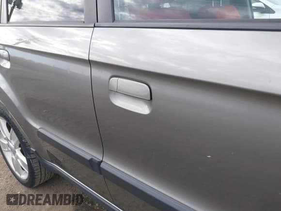 ✅ 2010 Kia Soul + • VIN: KNDJT2A27A7177760 • Lot: 42006882. Listed on IAAI with 127,142 mi. Free auction sales archive from the USA and detailed vehicle history report at DreamBid. Image 17.