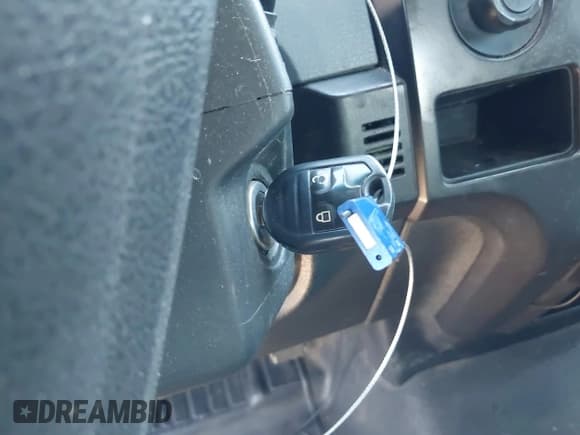 ✅ 2013 Ford F-150 XL • VIN: 1FTFW1EFXDKF06750 • Lot: 43044097. Wystawiony na IAAI z przebiegiem 226 484 mil. Bezpłatny archiwum sprzedaży aukcyjnych z USA i szczegółowy raport historii pojazdu na DreamBid. Zdjęcie 11.