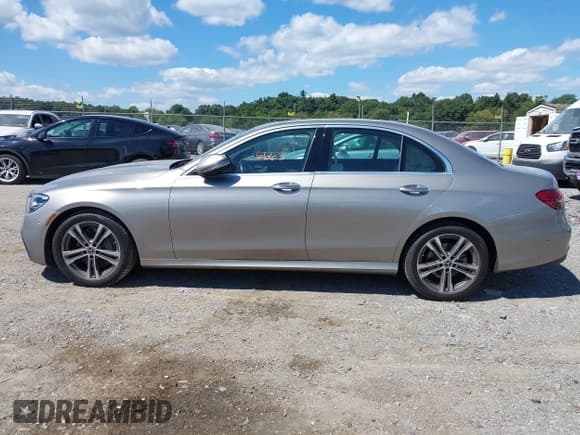 ✅ 2021 Mercedes-Benz E 350 • VIN: W1KZF8EB7MA904576 • Lot: 43036663. Listed on IAAI with 33,288 mi. Free auction sales archive from the USA and detailed vehicle history report at DreamBid. Image 14.