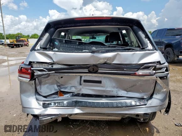 ✅ 2024 Volkswagen Atlas SE • VIN: 1V2DR2CA1RC543794 • Lot: 64036535. Listed on Copart with Not provided. Free auction sales archive from the USA and detailed vehicle history report at DreamBid. Image 6.