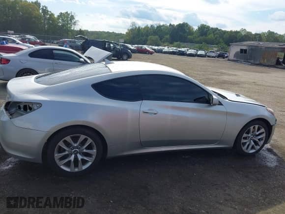 2013 Hyundai Genesis Coupe Premium with VIN KMHHT6KD8DU086648, listed as a IAAI auction lot 43314230 with 114,245 mi miles and . Bid and sale history available at DreamBid. Image 14.