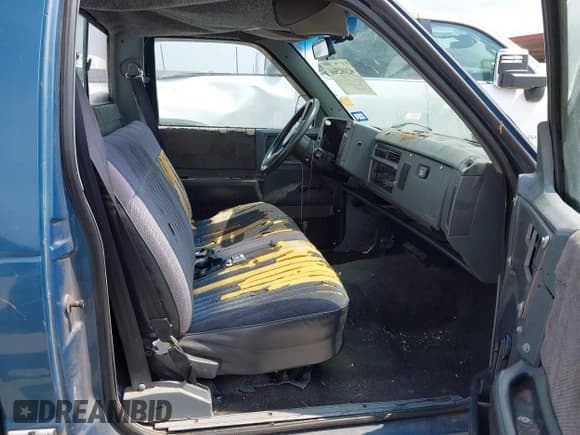 ✅ 1991 GMC Sonoma • VIN: 1GTCS14Z1M8509768 • Lot: 42182566. Listed on IAAI with 158,252 mi. Free auction sales archive from the USA and detailed vehicle history report at DreamBid. Image 5.