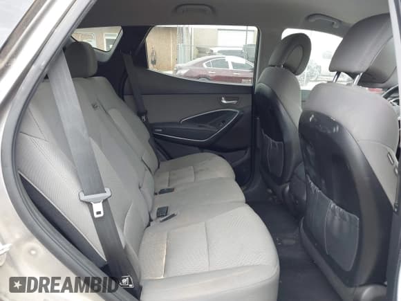 ✅ 2018 Hyundai Santa Fe 2.4L • VIN: 5NMZTDLB9JH078832 • Лот: 43147812. Опубликован ранее на IAAI с пробегом 122 368 миль. Бесплатный доступ к архиву аукционных продаж из США и подробный отчёт об истории автомобиля на DreamBid. Изображение 8.