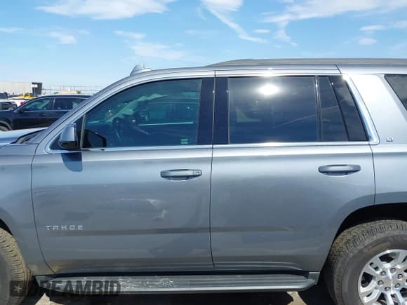 ✅ 2019 Chevrolet Tahoe LT • VIN: 1GNSCBKC2KR386512 • Lot: 42897811. Listed on IAAI with 34,907 mi. Free auction sales archive from the USA and detailed vehicle history report at DreamBid. Image 14.