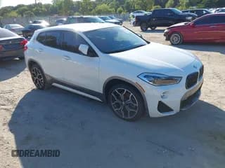 ✅ 2020 BMW X2 sDrive28i • VIN: WBXYH9C00L5P71130 • Lot: 43075915. Wystawiony na IAAI z przebiegiem 50 947 mil. Bezpłatny archiwum sprzedaży aukcyjnych z USA i szczegółowy raport historii pojazdu na DreamBid. Zdjęcie 1.