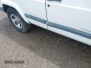 ✅ 1999 Jeep Cherokee Sport • VIN: 1J4FF68S4XL651250 • Lot: 42370723. Listed on IAAI with 203,728 mi. Free auction sales archive from the USA and detailed vehicle history report at DreamBid. Image 16.