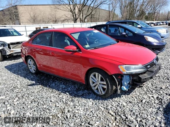 ✅ 2013 Volkswagen Jetta Autobahn • VIN: 3VW4A7AJ1DM262818 • Lot: 52568145. Listed on Copart with 111,673 mi. Free auction sales archive from the USA and detailed vehicle history report at DreamBid. Image 4.