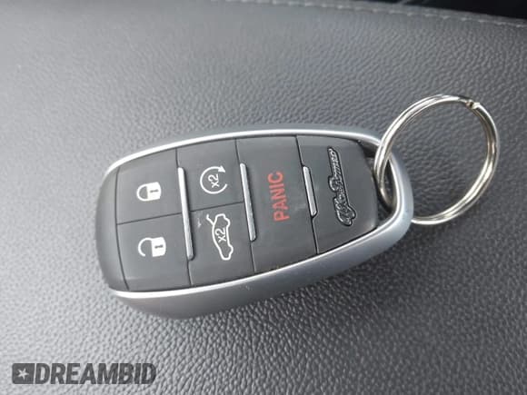 ✅ 2021 Alfa Romeo Giulia Ti • VIN: ZARFAMBN9M7640105 • Lot: 43119984. Wystawiony na IAAI z przebiegiem 53 893 mil. Bezpłatny archiwum sprzedaży aukcyjnych z USA i szczegółowy raport historii pojazdu na DreamBid. Zdjęcie 11.