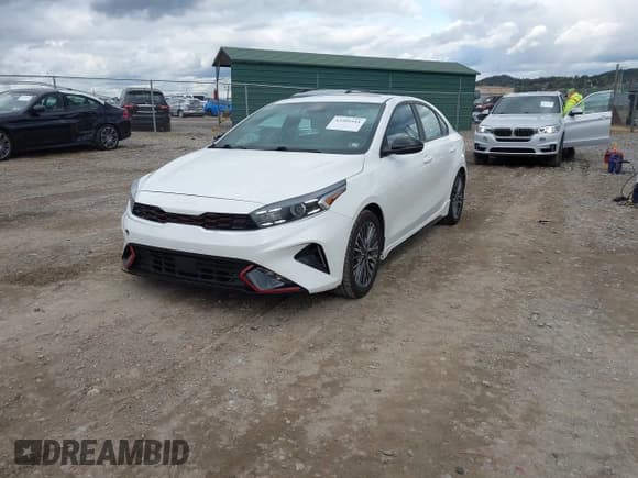 ✅ 2023 Kia Forte GT-Line • VIN: 3KPF54AD8PE584024 • Lot: 43509544. Wystawiony na IAAI z przebiegiem 52 583 mil. Bezpłatny archiwum sprzedaży aukcyjnych z USA i szczegółowy raport historii pojazdu na DreamBid. Zdjęcie 2.
