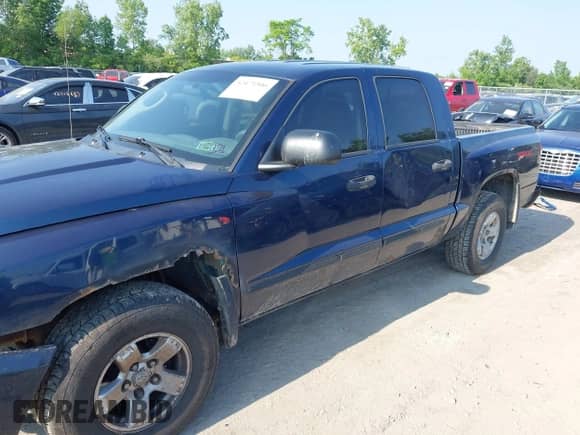 2006 Dodge Dakota SLT с VIN 1D7HW48J86S526451, выставлен на аукционе IAAI как лот 42471506 с пробегом 191 674 миль миль и . История ставок и продаж доступна на DreamBid. Изображение 6.