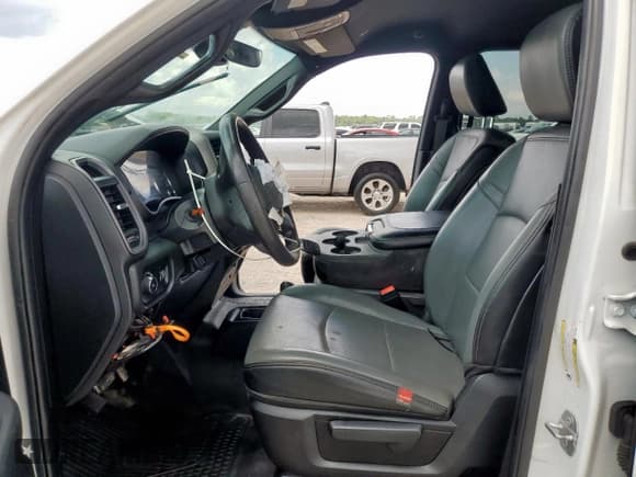 ✅ 2022 Ram 3500 Tradesman • VIN: 3C63RRGJ1NG175020 • Lot: 70844835. Wystawiony na Copart z przebiegiem 92 405 mil. Bezpłatny archiwum sprzedaży aukcyjnych z USA i szczegółowy raport historii pojazdu na DreamBid. Zdjęcie 7.