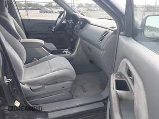 ✅ 2003 Honda Pilot EX • VIN: 2HKYF18423H588800 • Lot: 43448885. Listed on IAAI with 172,644 mi. Free auction sales archive from the USA and detailed vehicle history report at DreamBid. Image 5.