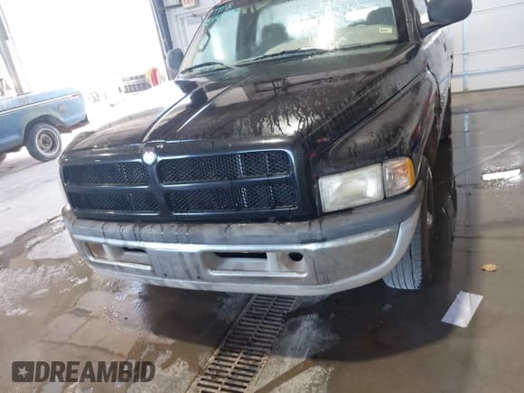 ✅ 2001 Dodge 1500 • VIN: 1B7HC16Y71S321472 • Lot: 43443692. Wystawiony na IAAI z przebiegiem 217 083 mil. Bezpłatny archiwum sprzedaży aukcyjnych z USA i szczegółowy raport historii pojazdu na DreamBid. Zdjęcie 6.