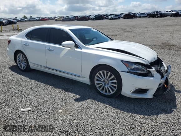 ✅ 2014 Lexus LS 460 • VIN: JTHCL5EF5E5022213 • Лот: 55564585. Опубликован ранее на Copart с пробегом 176 053 миль. Бесплатный доступ к архиву аукционных продаж из США и подробный отчёт об истории автомобиля на DreamBid. Изображение 4.