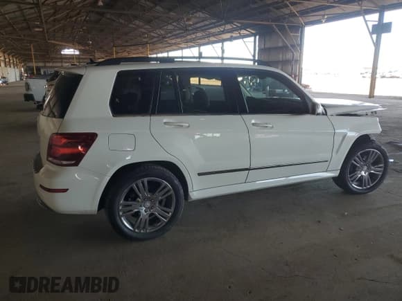 ✅ 2014 Mercedes-Benz GLK 350 • VIN: WDCGG5HB5EG193414 • Lot: 90105325. Listed on Copart with 83,368 mi. Free auction sales archive from the USA and detailed vehicle history report at DreamBid. Image 3.
