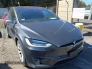 ✅ 2016 Tesla Model X 70D • VIN: 5YJXCBE26GF005047 • Lot: 43414028. Wystawiony na IAAI z przebiegiem 72 556 mil. Bezpłatny archiwum sprzedaży aukcyjnych z USA i szczegółowy raport historii pojazdu na DreamBid. Zdjęcie 1.