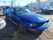 ✅ 2005 Ford Mustang Deluxe • VIN: 1ZVFT80N455145187 • Лот: 43810779. Опубликован ранее на IAAI с пробегом 157 263 миль. Бесплатный доступ к архиву аукционных продаж из США и подробный отчёт об истории автомобиля на DreamBid. Изображение 1.