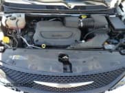 ✅ 2023 Chrysler Voyager LX • VIN: 2C4RC1CG2PR596015 • Lot: 70229155. Wystawiony na Copart z przebiegiem 54 570 mil. Bezpłatny archiwum sprzedaży aukcyjnych z USA i szczegółowy raport historii pojazdu na DreamBid. Zdjęcie 12.