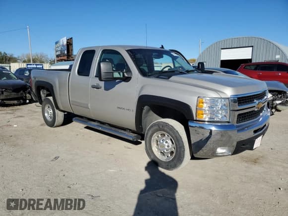 ✅ 2007 Chevrolet Silverado 2500HD Work Truck • VIN: 1GCHK29K17E595421 • Лот: 80913964. Опубликован ранее на Copart с пробегом 190 244 миль. Бесплатный доступ к архиву аукционных продаж из США и подробный отчёт об истории автомобиля на DreamBid. Изображение 4.