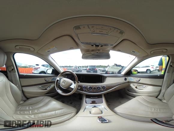 ✅ 2014 Mercedes-Benz S 550 • VIN: WDDUG8CB9EA029741 • Lot: 42918600. Listed on IAAI with 118,055 mi. Free auction sales archive from the USA and detailed vehicle history report at DreamBid. Image 19.