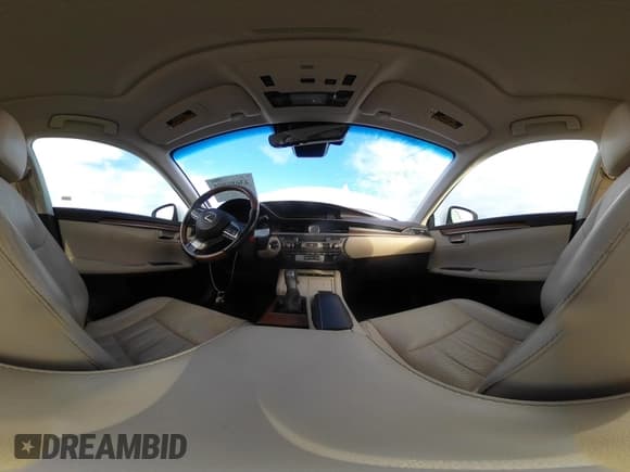 ✅ 2018 Lexus ES 300h • VIN: JTHBW1GG9J2192717 • Лот: 43686005. Опубликован ранее на IAAI с пробегом 72 370 миль. Бесплатный доступ к архиву аукционных продаж из США и подробный отчёт об истории автомобиля на DreamBid. Изображение 19.