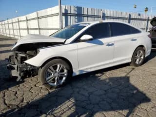 ✅ 2018 Hyundai Sonata Limited • VIN: 5NPE34AF6JH703419 • Lot: 82288355. Listed on Copart with 130,856 mi. Free auction sales archive from the USA and detailed vehicle history report at DreamBid. Image 1.