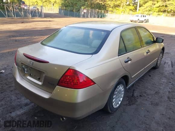 2007 Honda Accord VP with VIN 1HGCM56197A033969, listed as a IAAI auction lot 43209537 with 153,578 mi miles and . Bid and sale history available at DreamBid. Image 4.