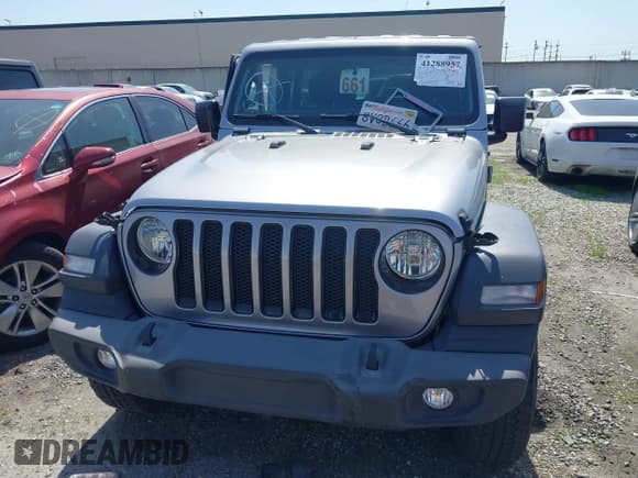 ✅ 2021 Jeep Wrangler Unlimited Sport Altitude • VIN: 1C4HJXDGXMW662493 • Lot: 41288957. Wystawiony na IAAI z przebiegiem 64 808 mil. Bezpłatny archiwum sprzedaży aukcyjnych z USA i szczegółowy raport historii pojazdu na DreamBid. Zdjęcie 13.