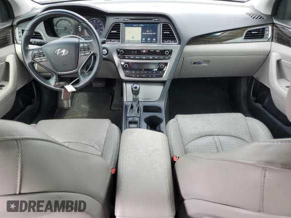 ✅ 2017 Hyundai Sonata Sport • VIN: 5NPE34AF0HH586656 • Лот: 81723165. Опубликован ранее на Copart с пробегом 90 216 миль. Бесплатный доступ к архиву аукционных продаж из США и подробный отчёт об истории автомобиля на DreamBid. Изображение 8.