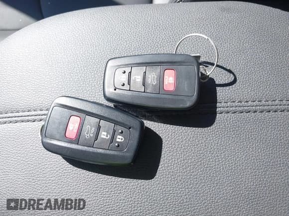 ✅ 2025 Toyota RAV4 XLE Premium • VIN: 2T3A1RFV5SC546558 • Lot: 43242719. Wystawiony na IAAI z przebiegiem 1 457 mil. Bezpłatny archiwum sprzedaży aukcyjnych z USA i szczegółowy raport historii pojazdu na DreamBid. Zdjęcie 11.